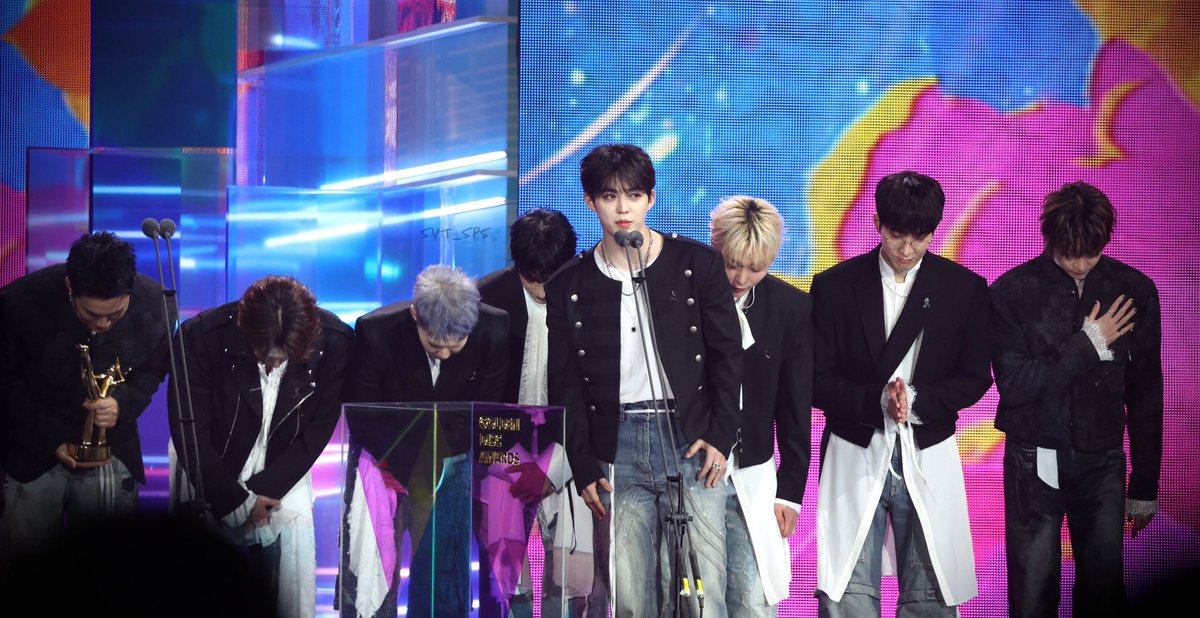 wonubliss's tweet image. SEVENTEEN 🖤🏆