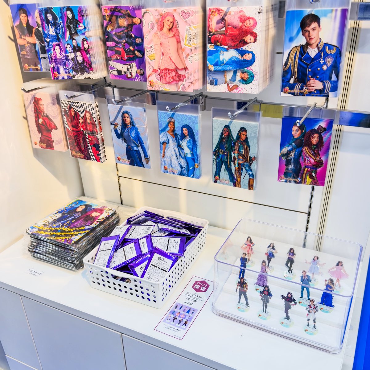 ディセンダント アクリルスタンド 12個セット ディズニーショップ限定 ディセンダント アクリルスタンド 12個セット ディズニーショップ限定