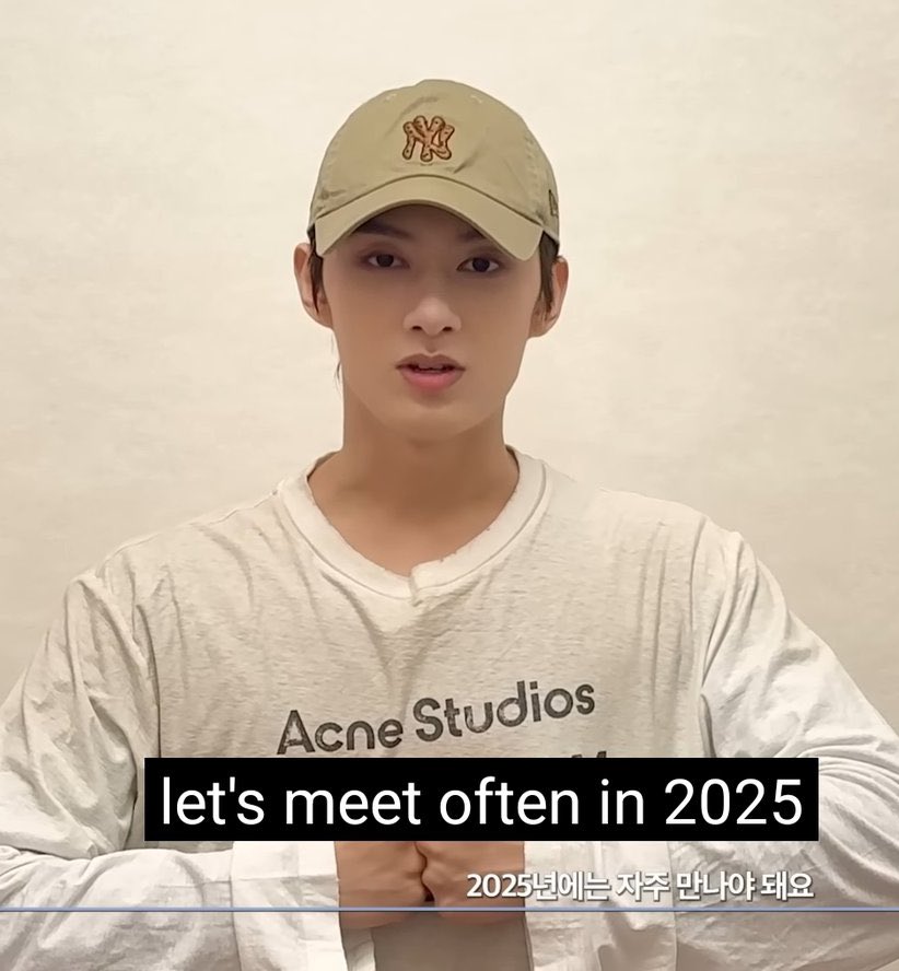 moontomeetyou's tweet photo. “let’s meet often in 2025”

THANK YOU JUNNIE 😭😭😭 https://t.co/3pVUCr8PD4