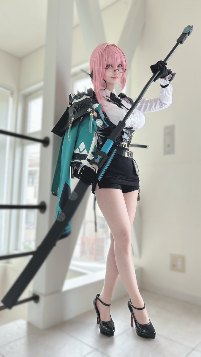 とうかさんのゼンゼロ・月城柳コスプレ、めっちゃスタイルが良いね