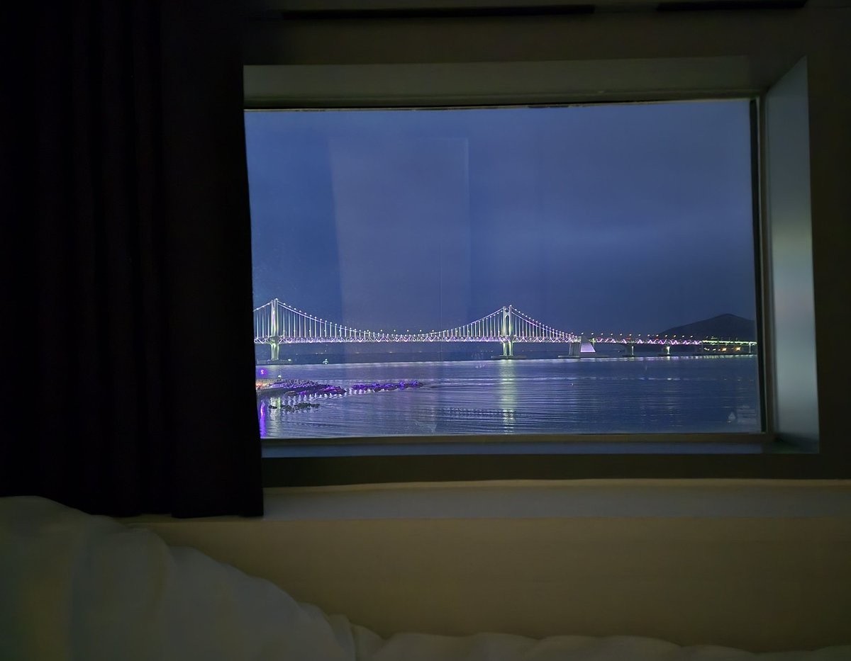 셉틴노래 오랜만에 왕창듣는중
행 복