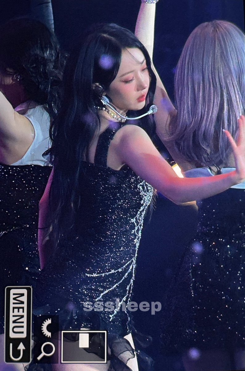 sssheep__'s tweet photo. 250105 GDA #신비 #SINB #여자친구 #GFRIEND https://t.co/hohJUqKDXp
