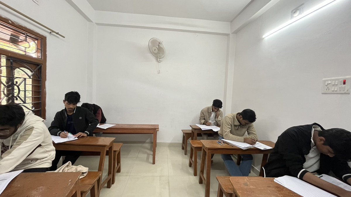 AkbarClasses's tweet image. 🎉 Exams Successfully Conducted at AKBAR CLASSES!

🧪 Class 8 Science: 1st Objective Test designed for AMU Entrance and Olympiad preparation.

📘 Class 10 Science: 1st Major Test aligned with the CBSE Curriculum.

📸 Check out the highlights.

#ThinkLogically #ExamsAtAkbarClasses