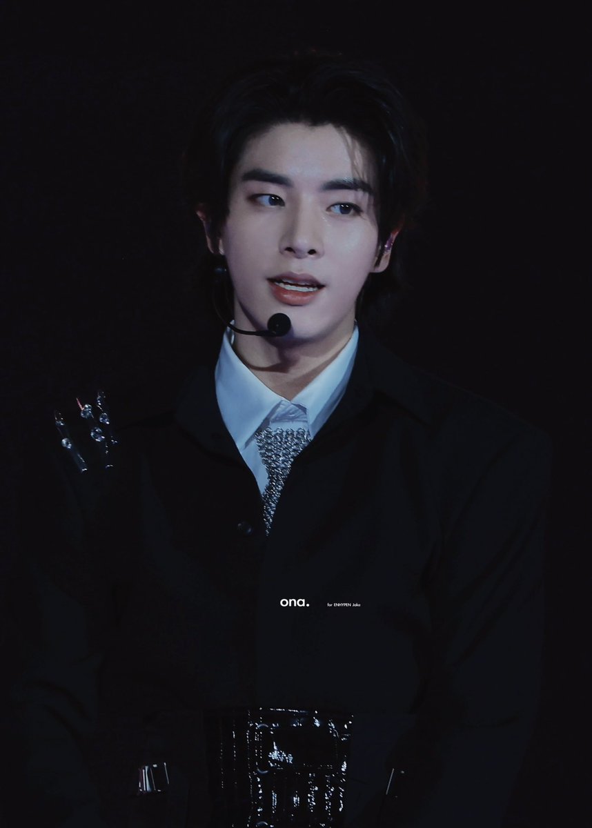 𝗼𝗻𝗮. tweet media