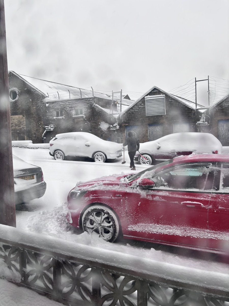 EispyEils's tweet photo. @SteveKills Not so where we’re driving home from #hatesnow https://t.co/lAAWXHaW4O