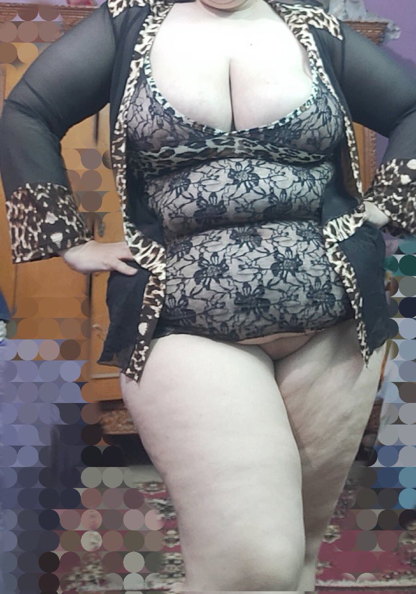 او امك كدا معاك في بيت يبقى هيا مش شيفك راجل تعال خاص خليك تبثت لها رجولتك 
#ديوت_بدوي 
#ديوت_بدويًً 
#تحرر_عربي_محارم 
#تبادل_ازواج