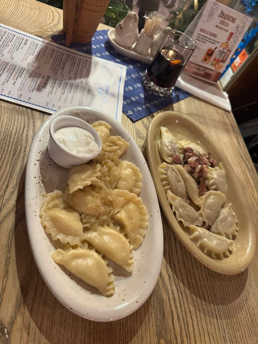 nebheprura64's tweet photo. Ukrainian varenyki/dumplings (or in Polish, pyrogy ruski). A delicious dish when prepared well. #Poland #cuisine #PolandCuisine #UkrainianCuisine #varenyki #pierogy https://t.co/AHMQEqfxEG