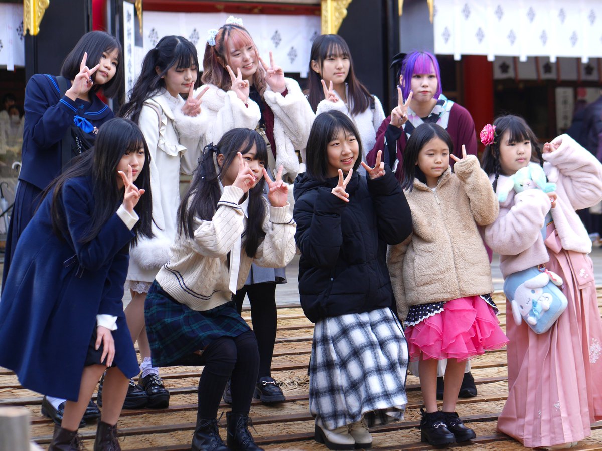 unibonx's tweet photo. Sweet Lip / LOVE DREAM(新川アイドルプロジェクト) / 富山PRキッズ(仮) のみなさん。2025年1月5日。 #初詣 #初詣で #初もうで #日枝神社 #富山 #富山県 #富山市 #ご当地アイドル #アイドル #富山PR劇場 #SweetLip #Sweet_Lip_ #LOVEDREAM #新川アイドルプロジェクト #富山PRキッズ #富山PRガール https://t.co/x8KCls169P
