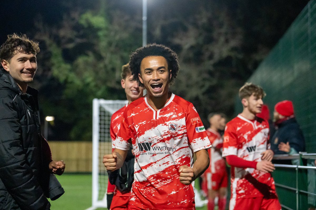 RamsgateFC's tweet photo. That away day feeling 🙌
Another Win, Another Clean Sheet, & Another Big Team Performance! 🐏💪 #awaydays #ramsgatefc
🔴⚪️|#COYR 📸| @atphotography94 https://t.co/PdLgYXRiW2