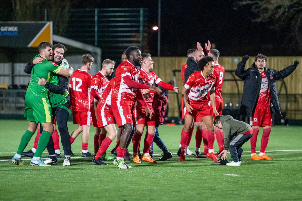RamsgateFC's tweet photo. That away day feeling 🙌
Another Win, Another Clean Sheet, & Another Big Team Performance! 🐏💪 #awaydays #ramsgatefc
🔴⚪️|#COYR 📸| @atphotography94 https://t.co/PdLgYXRiW2