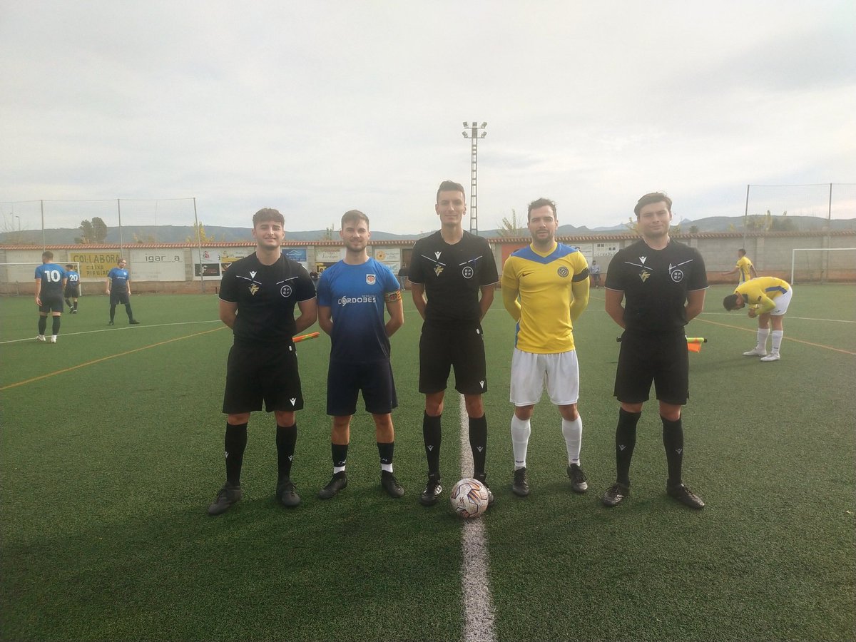 rubengardon's tweet photo. Comença
CD Rafelguaraf 
Racing Algemesí https://t.co/flt9g72RrM