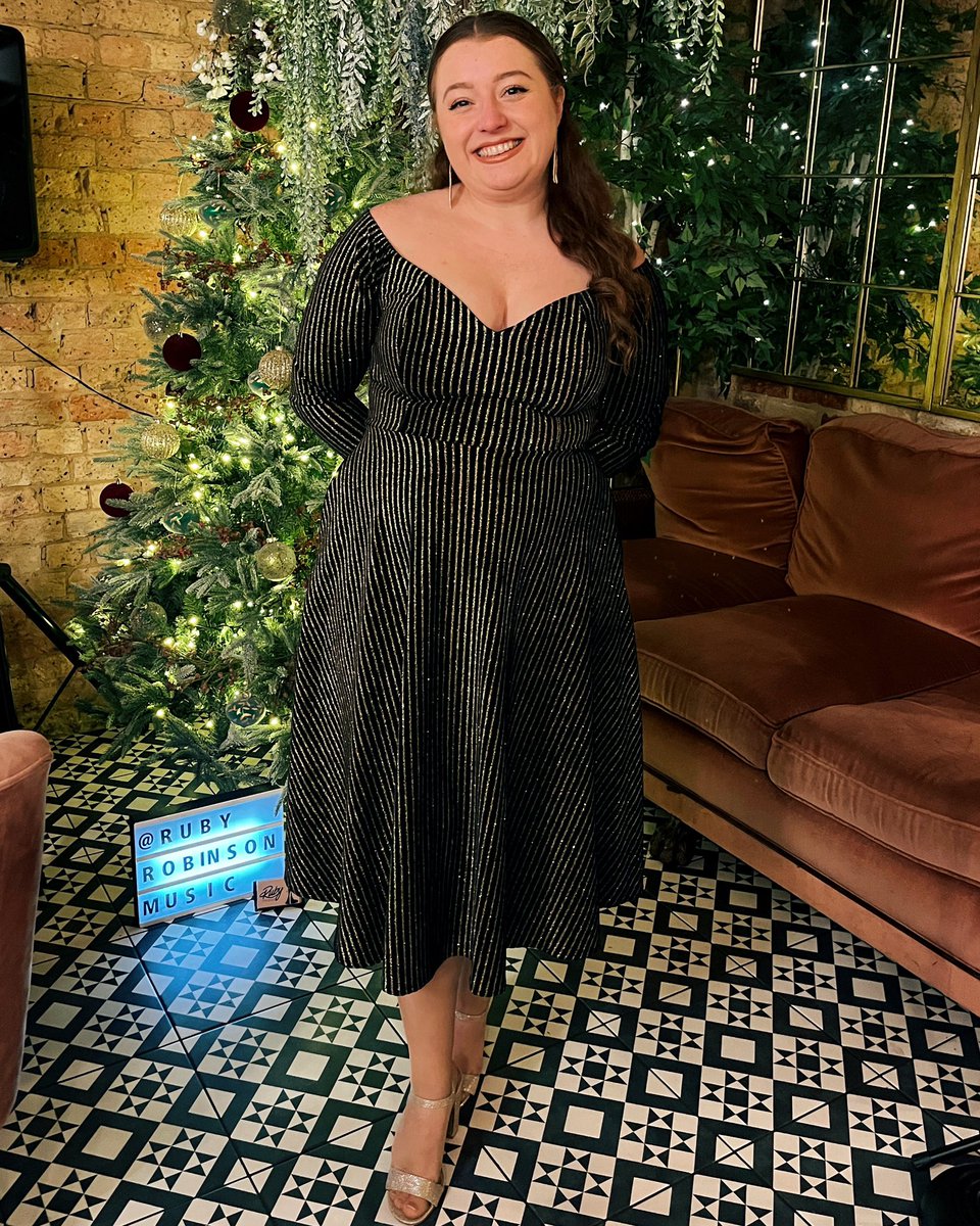 rubythejazzdiva's tweet image. 🍷 The Fancy Fox Patisserie 🍷

I absolutely loved performing back at The Fancy Fox last month! I can’t wait to return again in 2025 - a huge thanks to the lovely team for hosting me throughout the festive season!🎄

#thejazzdivaofourera #rubyrobinsonmusic #livemusic