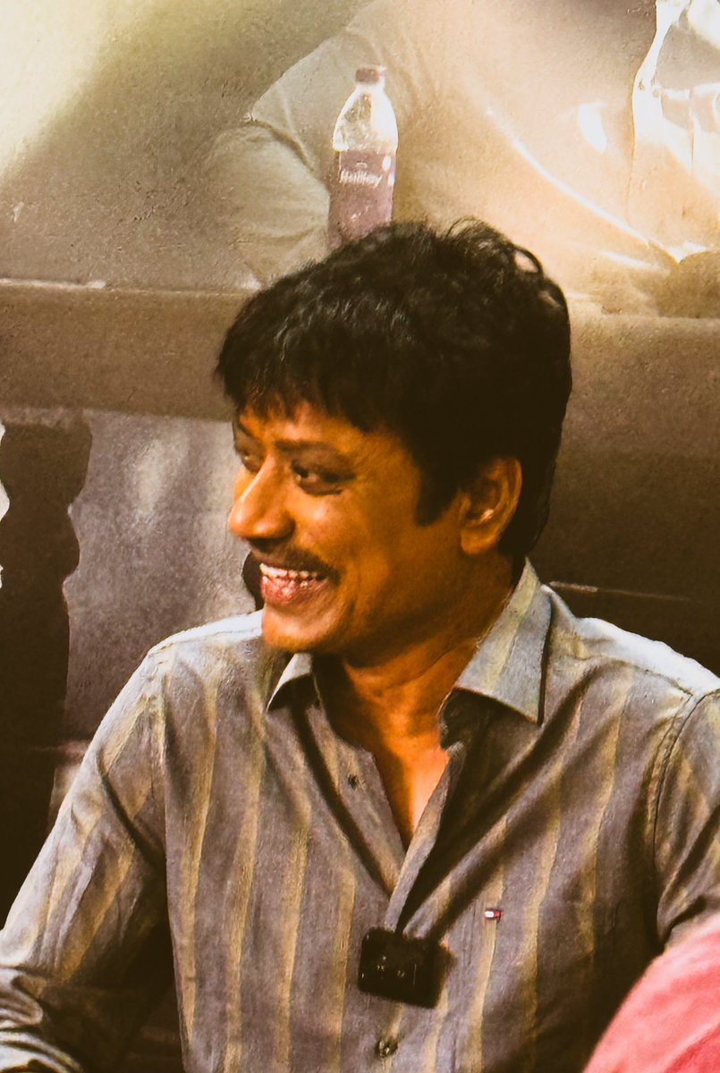 idlebrainjeevi's tweet photo. Jaragandi song is the most impressive. Aa song kosam IMAX ki velli malli choostaru.

- SJ Suryah 

#GameChanger https://t.co/KS2S1Gd0ue