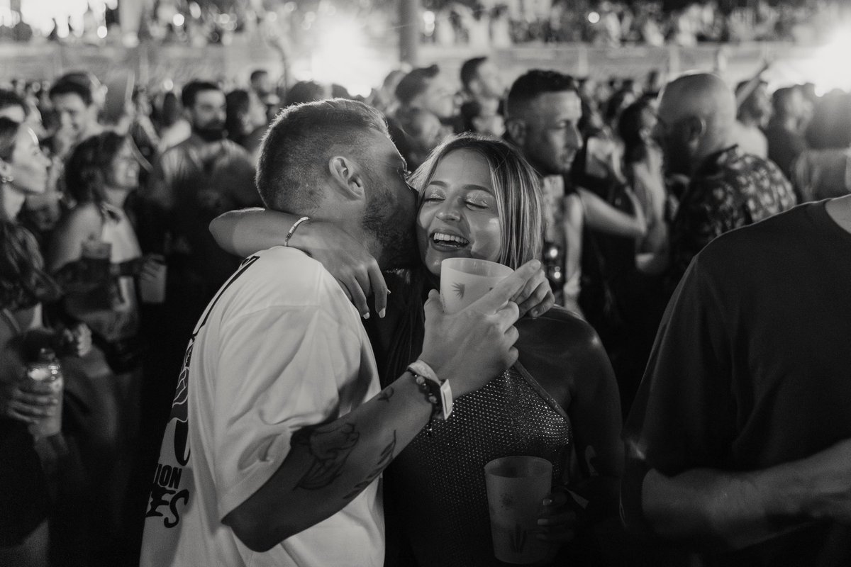 Coolters 💛 Os deseamos una feliz noche de Reyes 👑

Sed buenos, los reyes nos miran y pueden hacer realidad vuestros deseos musicales 🎶 Que lleguen cargados de música y cultura para disfrutar en 2025 🫂

Para los de última hora, el regalo perfecto en coolturalfest.com 🤳🏽