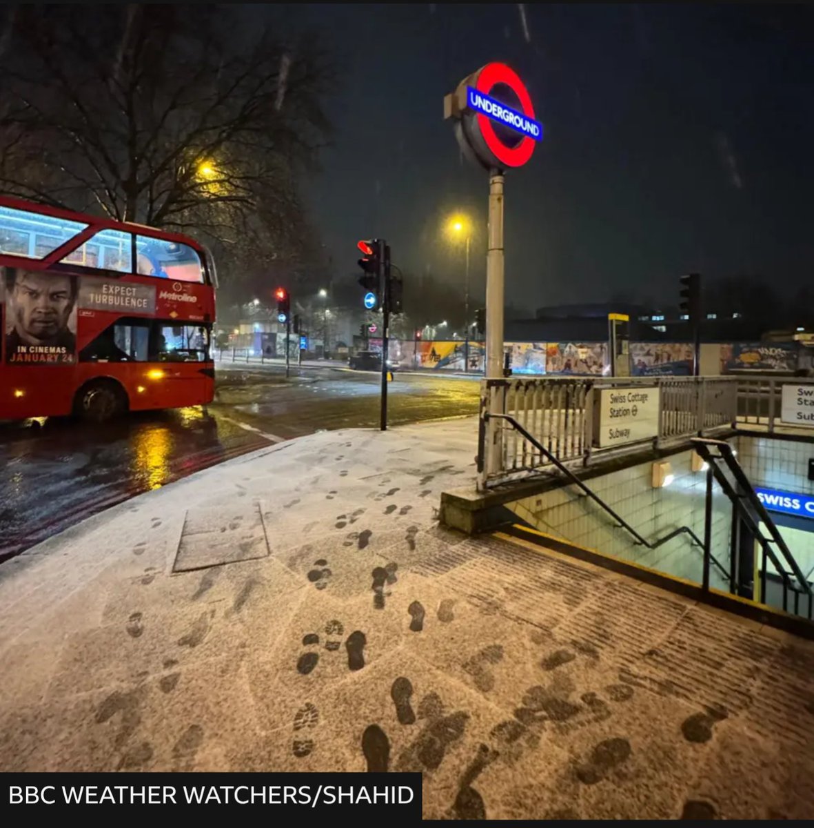 The BBC genuinely put this picture on their "Snow Chaos" article 
#prayforlondon