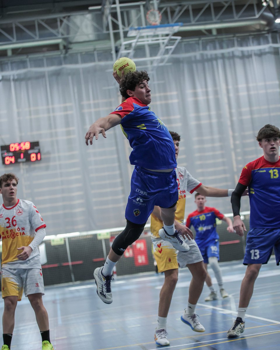 RFEBalonmano tweet media