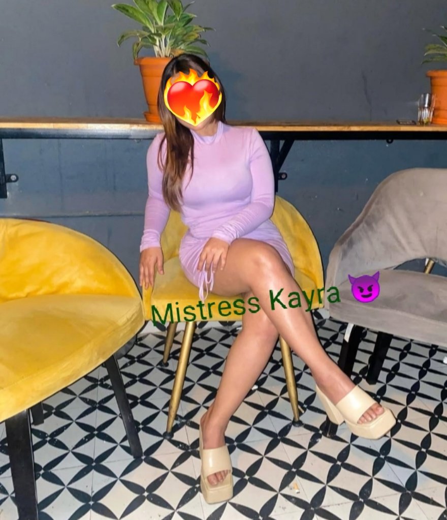KayraMistr39652's tweet photo. Anyone Worship 😈 my  leg🦵 Real Or Online session available doggies 🐕 Anyone doggie want session then ping me 🖕🤬 https://t.co/QtILGJoeti