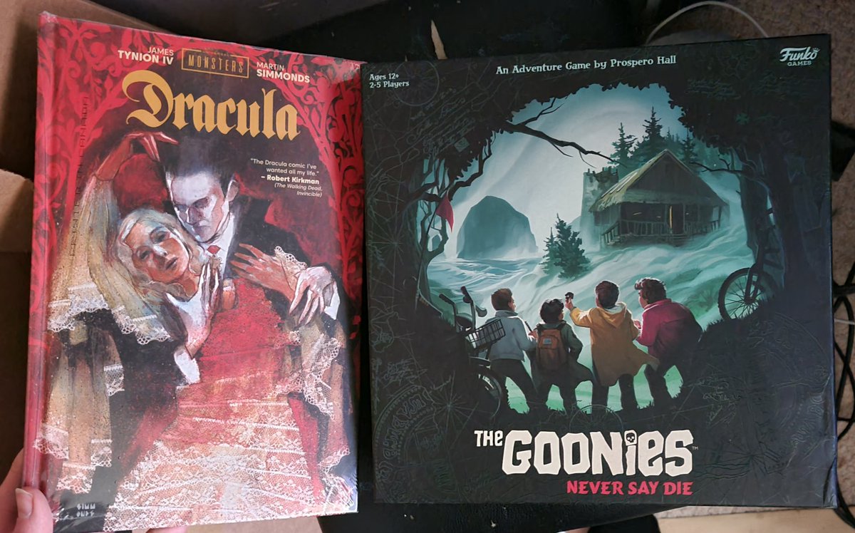 FrogofInsight's tweet photo. @FilmClubCHS Cheers mate, and thank you for your gifts. It's just the weather for staying in, reading and playing board games. 🙂 https://t.co/Q5KXO25xPn