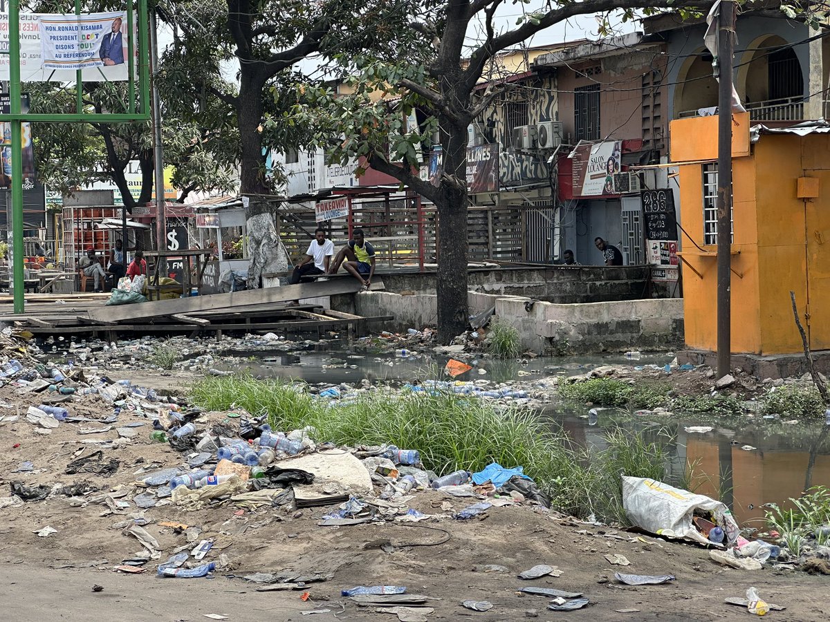 central_sage's tweet photo. La commune de Bandalungwa / avenue kasa- vubu . https://t.co/JblLMSjpOQ