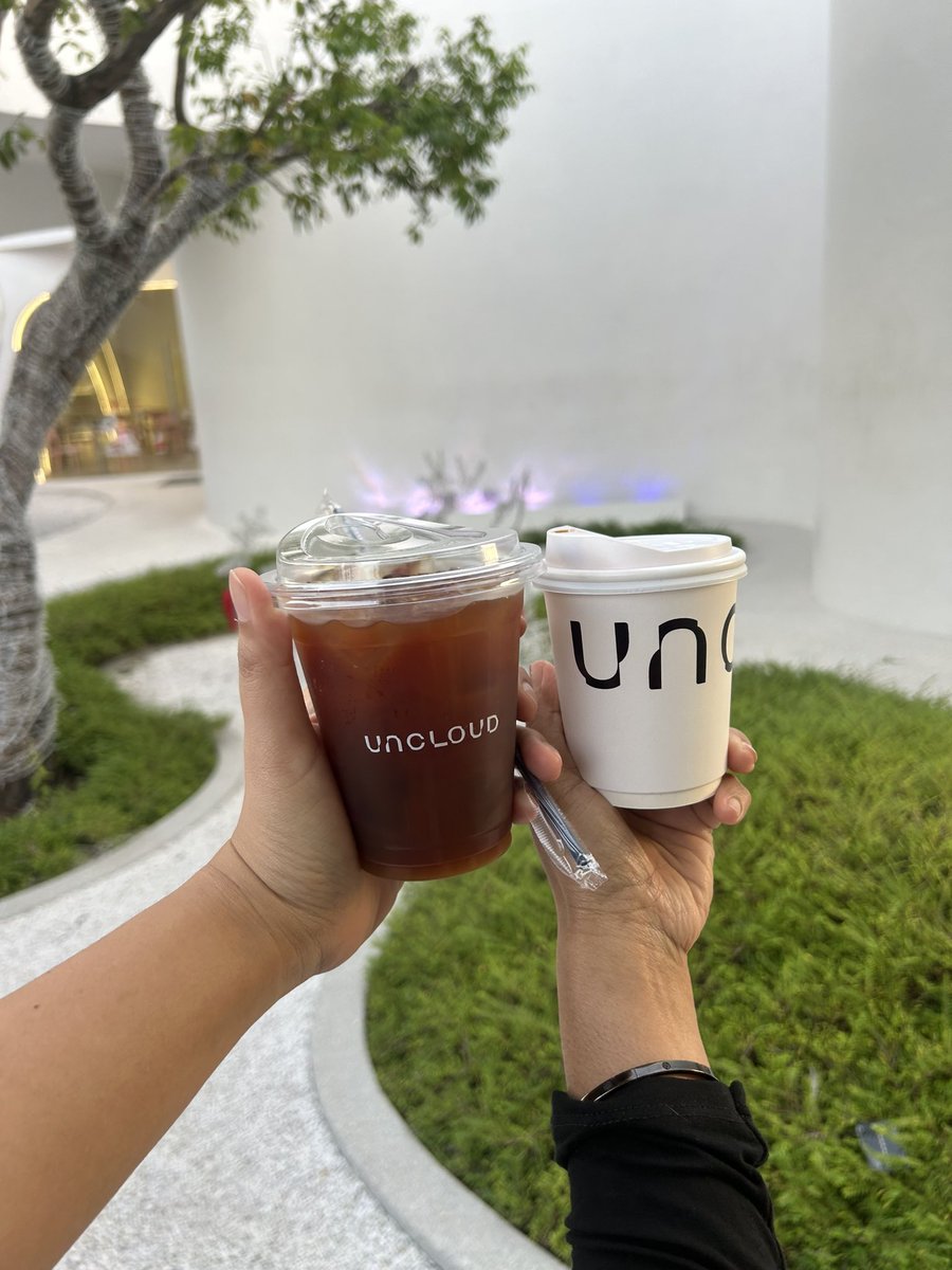 KwonKim9697's tweet photo. กลับมารันวงการละค่าาาา 😅😉 @Ntzz13
#uncloud #cafe #ชลบุรี #meeting https://t.co/QBVLTxbsdz