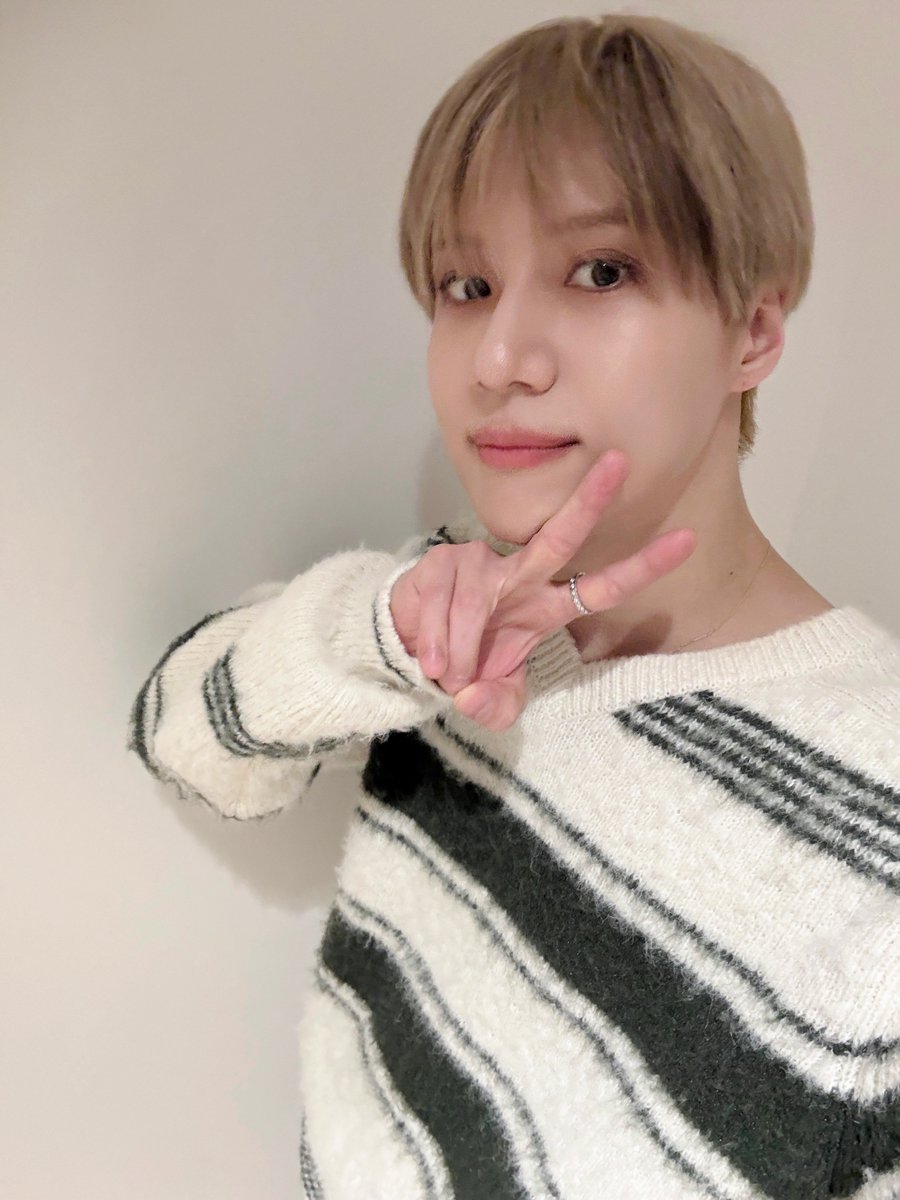 Taemin_Xoalsox_'s tweet photo. [#태민] 📸

2024-25 TAEMIN WORLD TOUR [Ephemeral Gaze] In MACAU & The 5th Mini Album 'ETERNAL' 발매 기념 마카오 팬사인회 완료👀♾️

태민이가 더 빛날 수 있게 늘 밝은 빛을 모아주는 탬메이트❕항상 고마워요✨💖
올해도 태민이와 함께 행복한 기억 가득 채워가요🍀

#TAEMIN
#WORLD_TOUR 
#Ephemeral_Gaze
#ETERNAL