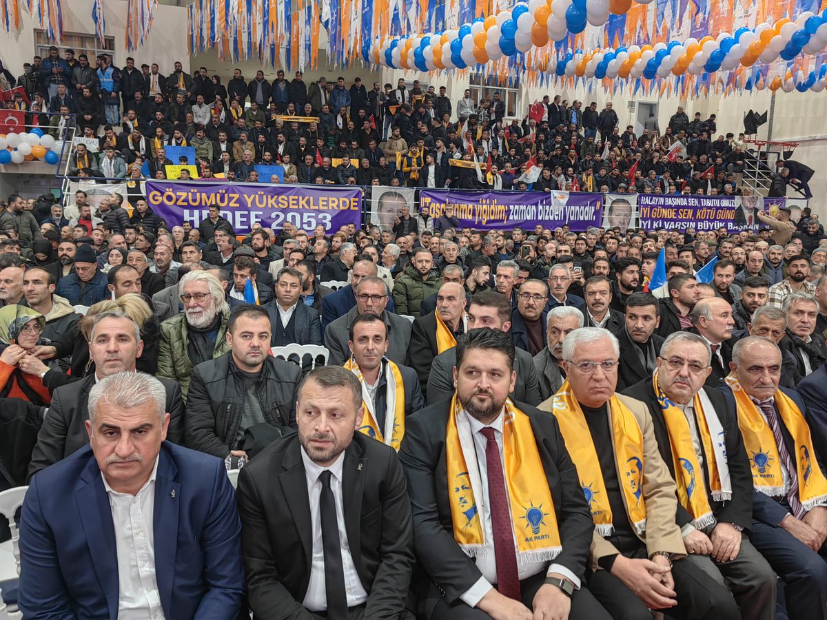 midyatarmar's tweet photo. AK Parti Bitlis 8. Olağan İl Kongremizi büyük bir coşku ve heyecanla gerçekleştirerek, Bitlisli kardeşlerimizin coşkusuna ortak olduk.

Bitlis İl Başkanımız Sayın Kadir Köstekçi ve yönetimini tebrik ediyorum. 
#AkParti https://t.co/TOG1cZyxgH