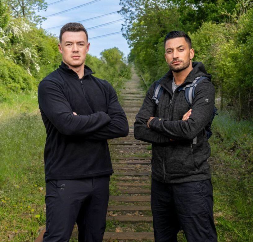 Tonight’s the night we see <a href="/pernicegiovann1/">Giovanni Pernice</a> and <a href="/Kaiwidd/">KΛI ЩIDDЯIПGƬӨП</a> on Celebrity Hunted, Tune in <a href="/Channel4/">Channel 4</a> 9pm