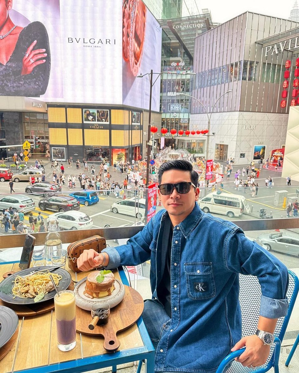 Life in Malaysia is something worth spending 💰🤑 happy Sunday