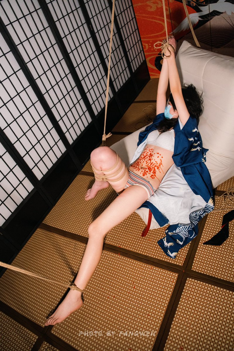 2025第一调

🪢 ：方文@fangwen59
📸 ：方文@fangwen59

#武汉  #绳艺  #捆绑 #美女 
#完美曲线 #约绳 #约拍  #緊束 
#线下体验 #摄影创作 #圈内交友 
#绳艺教学

@Fengsiyuan
@tbzt2024 https://t.co/hZGl5xqsAD