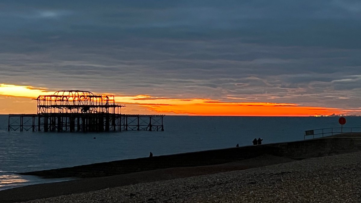 wapple15's tweet photo. Grey this evening in #Canberra so 4 favourites from early 2023 for #SundaySunsets
#Brighton 🏴 #LeighOnSea 🏴 #Borgarnes 🇮🇸 & #Riga 🇱🇻 https://t.co/vPxDhcxYb6