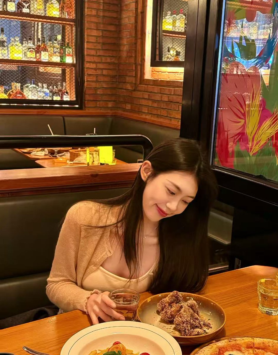 xtao19999's tweet photo. 🥂 https://t.co/UqqtEH4ksx