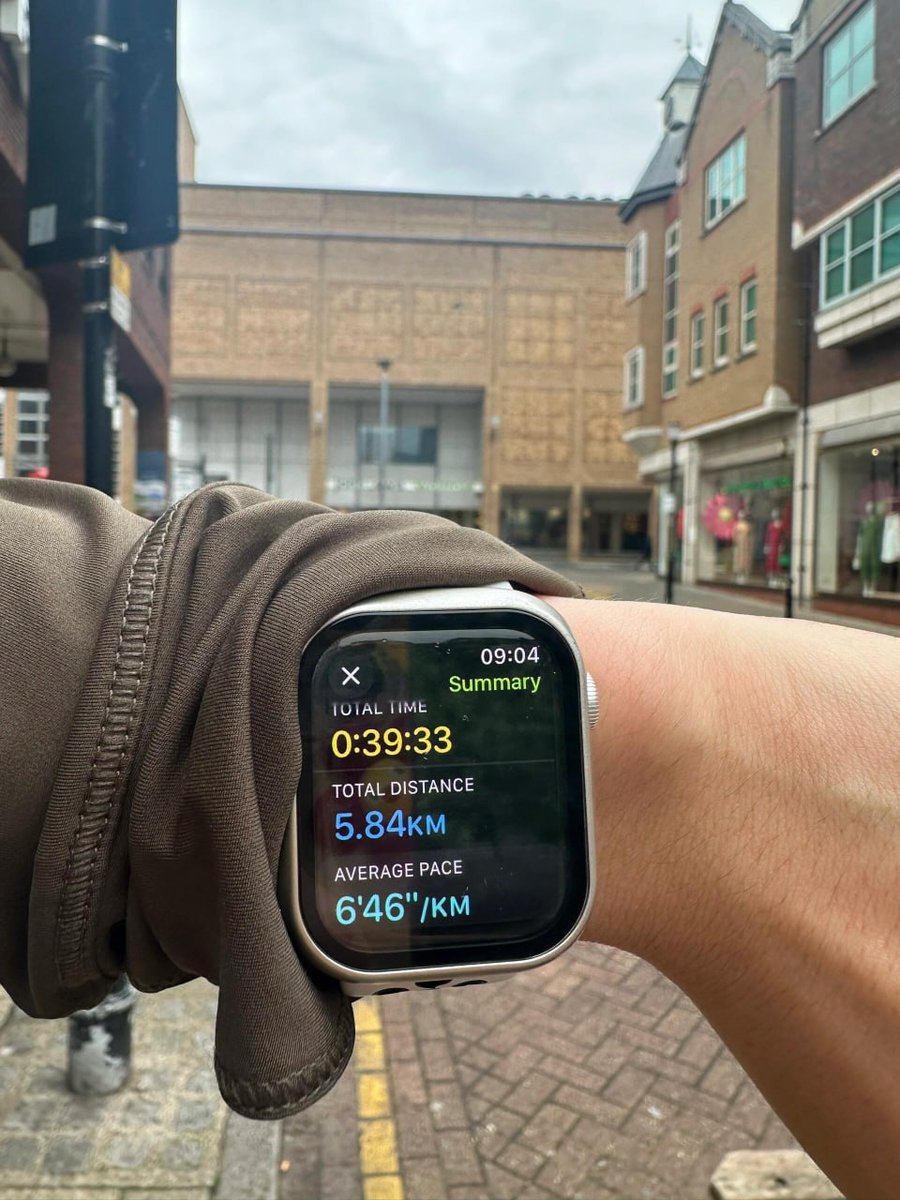 London rainy morning run 5km.🏃🏻‍♀️🌧