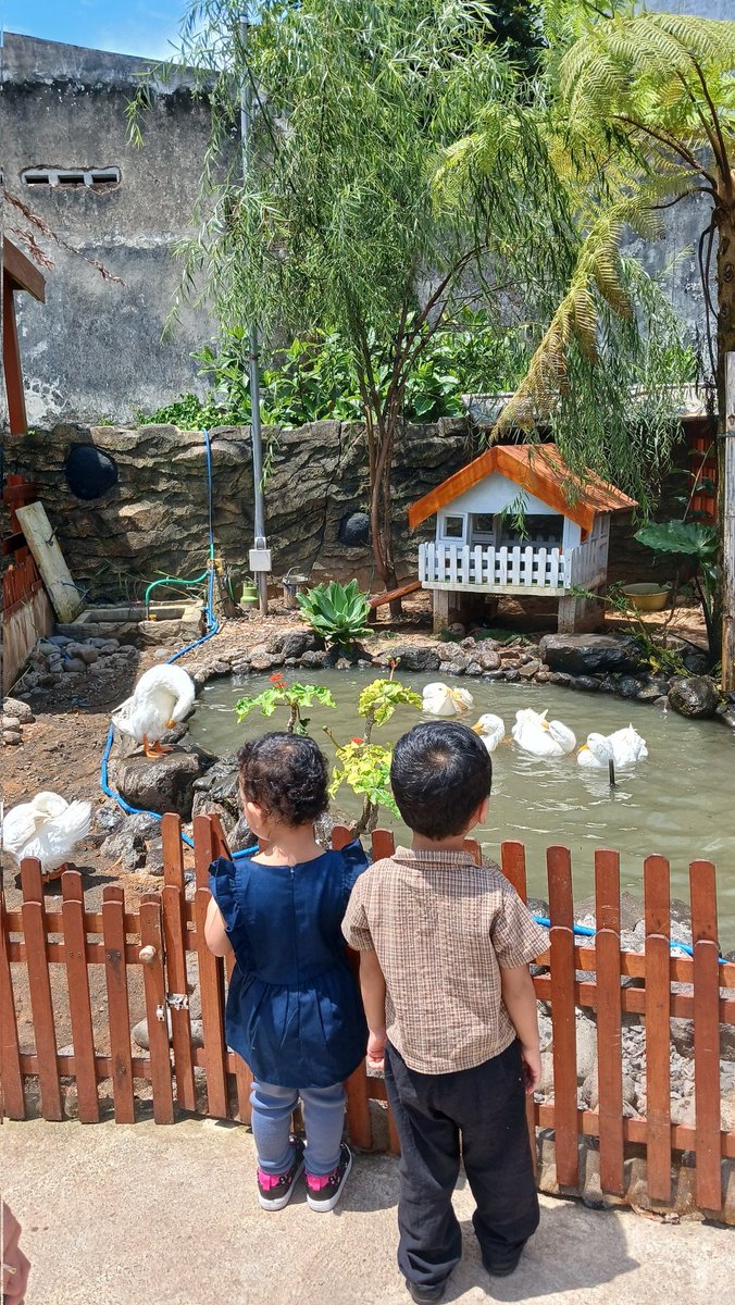 aremaholic's tweet photo. Luc anet adek makon ceriwis, gemesh.. mana rambutnya hbs d botakin sm kakak 🤣🤣🤣 https://t.co/w4qDS3QvIj