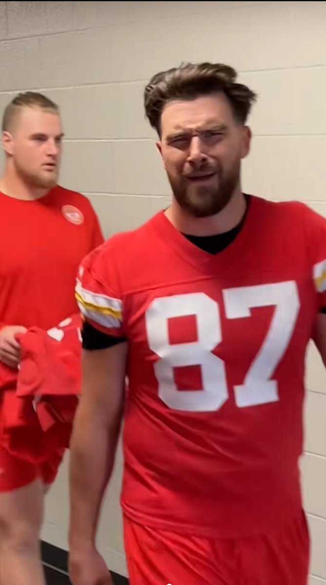 Laura1375's tweet photo. Did we vote yet? 
What are we doing? 
We need to win this award for Travis! 

#WPMOYChallenge + @tkelce 
#WPMOYChallenge + @tkelce 
#WPMOYChallenge + @tkelce 
#WPMOYChallenge + @tkelce 
#WPMOYChallenge + @tkelce 

RT this tweet! Thank you! https://t.co/G6xYPIaUHJ