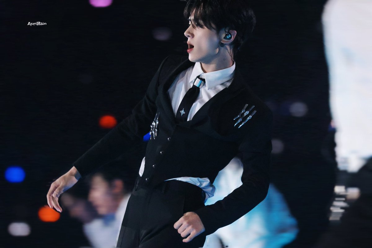 AprilRain_0420's tweet photo. 250105 GDA

🖤

#제이 #ENHYPEN #엔하이픈 #Jay #ジェイ #엔하이픈 #エンハイプン https://t.co/EUbfKKg0Zl