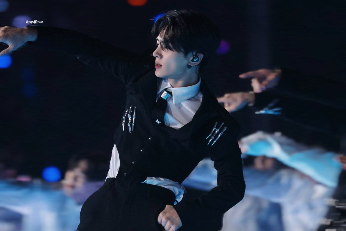 AprilRain_0420's tweet photo. 250105 GDA

🖤

#제이 #ENHYPEN #엔하이픈 #Jay #ジェイ #엔하이픈 #エンハイプン https://t.co/EUbfKKg0Zl