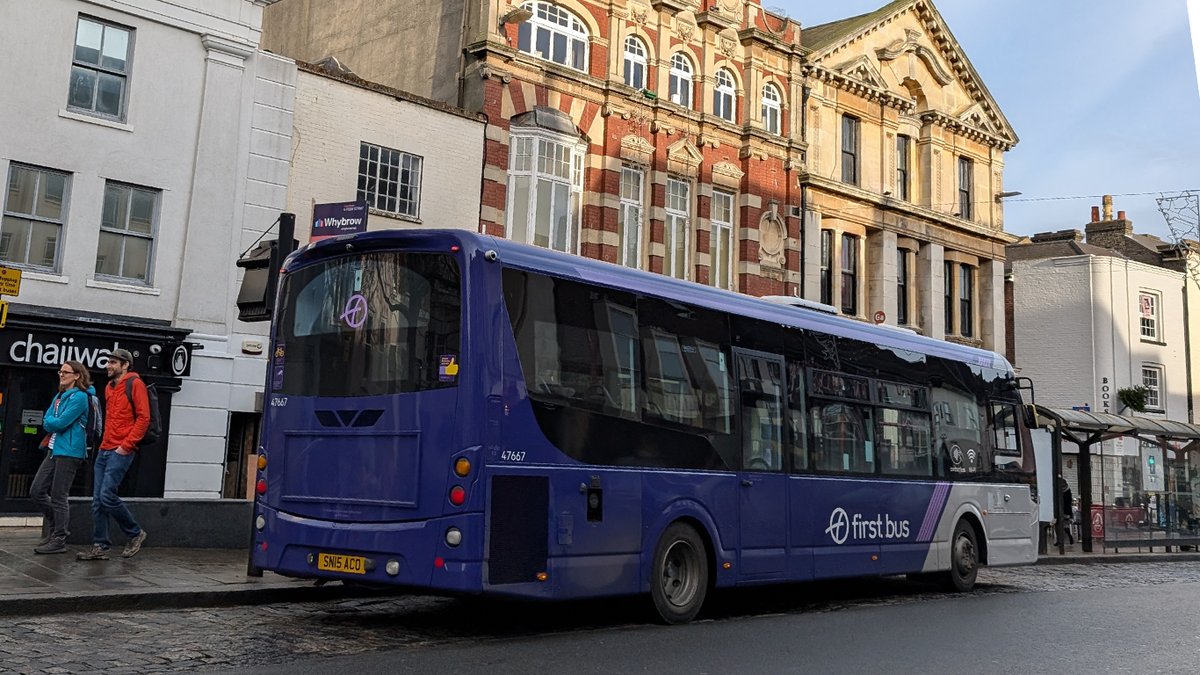 WillsBusSpot's tweet photo. #FirstPaint 24/12/24
The majority of First Colchester vehicles going into the paint shop may well be decker's, but  a few saloons also saw paint into National livery at the end of 2024, one of which being Ex City Red Streetlite 47667 SN15 ACO pictured in Colchester High Street. https://t.co/09zx4a2VO1