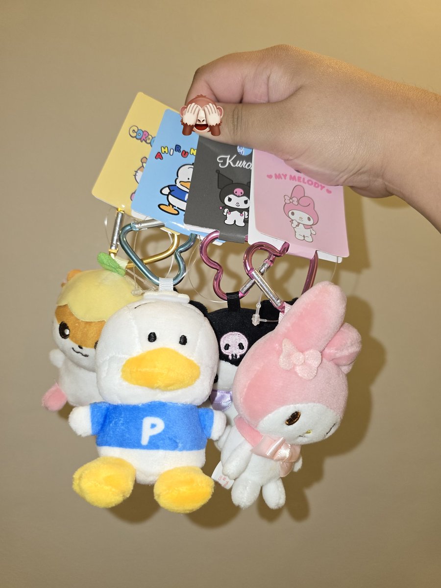 simpjywh's tweet photo. items for free claim: 

sanrio mini keyring plushies
pompompurin pc holder
sanrio wish me well collect book 
random unsealed albums (no pc)

start by 9:30pm 

help rt 🩵 https://t.co/80VQA81mw2