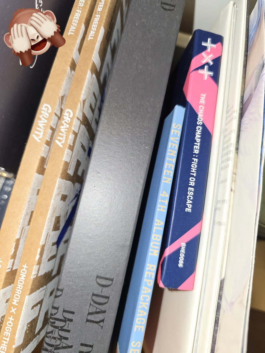 simpjywh's tweet photo. items for free claim: 

sanrio mini keyring plushies
pompompurin pc holder
sanrio wish me well collect book 
random unsealed albums (no pc)

start by 9:30pm 

help rt 🩵 https://t.co/80VQA81mw2