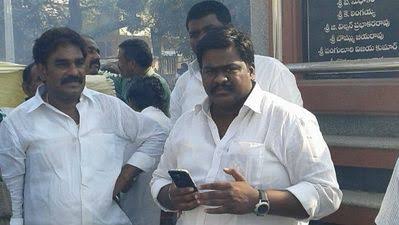 sasidharv1's tweet photo. @BuddaVenkanna #YSRCPgoons
#YSRCPSM
#AndhraPradesh https://t.co/gZjB3KBpEe