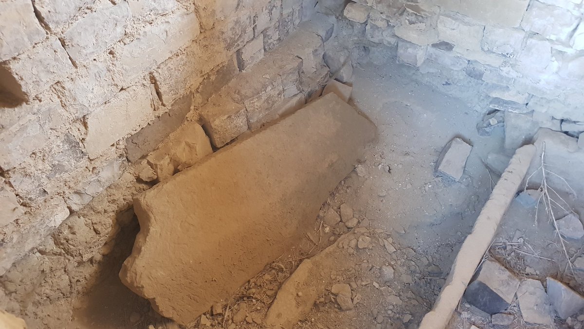 neowiffi's tweet photo. 🤦‍♀️😬 Desagradablement sorpresos per l'estat de la cripta de l'esglèsia romànica de Sant Pere de #LesRoques #Aguiló #BaixaSegarra #SantaColomadeQueralt @segarrejant @SomSegarra @CSikarra @patrimonigencat @tribusegarra https://t.co/8KhmOQ2iXE