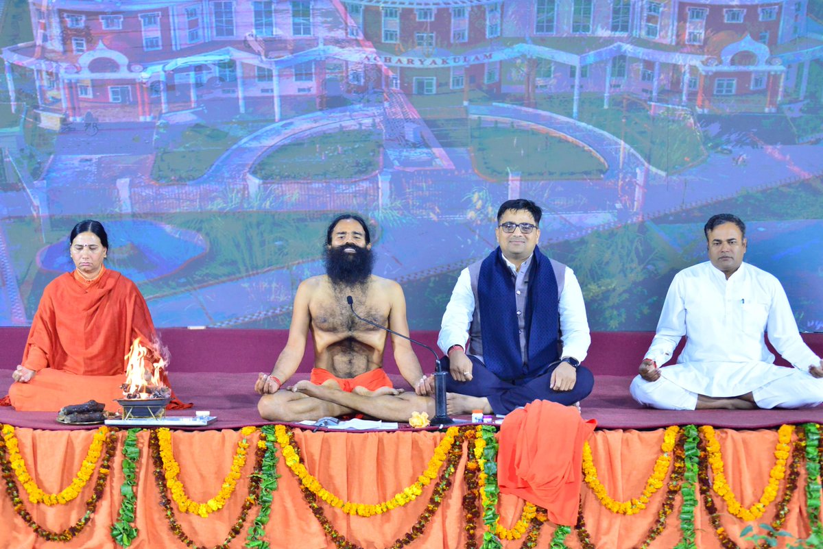 bst_official's tweet photo. योग,आयुर्वेद ,स्वदेशी एवं सनातन की निष्काम सेवा ,साधना ,एवं संघर्ष के  30  वर्ष पूर्ण होने के उपलक्ष्य में संगठन स्थापना दिवस समारोह। #patanjali #BharatSwabhiman https://t.co/DvTDj0J0Si