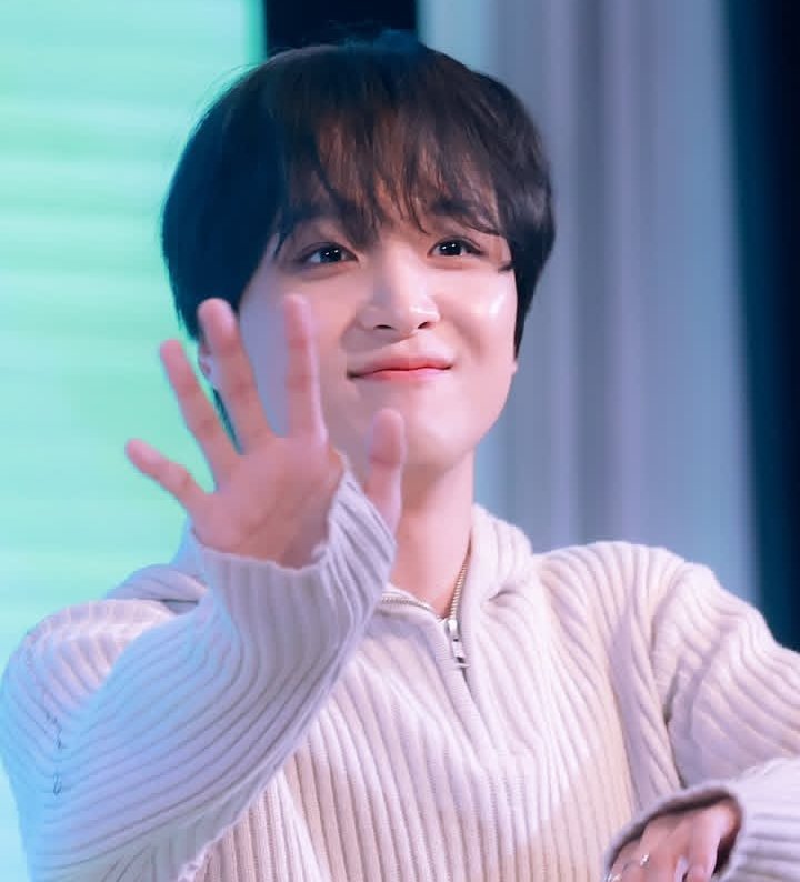 Akan ku hadapi semua gebrakan 2025, asal sambil liat Haechan 😚