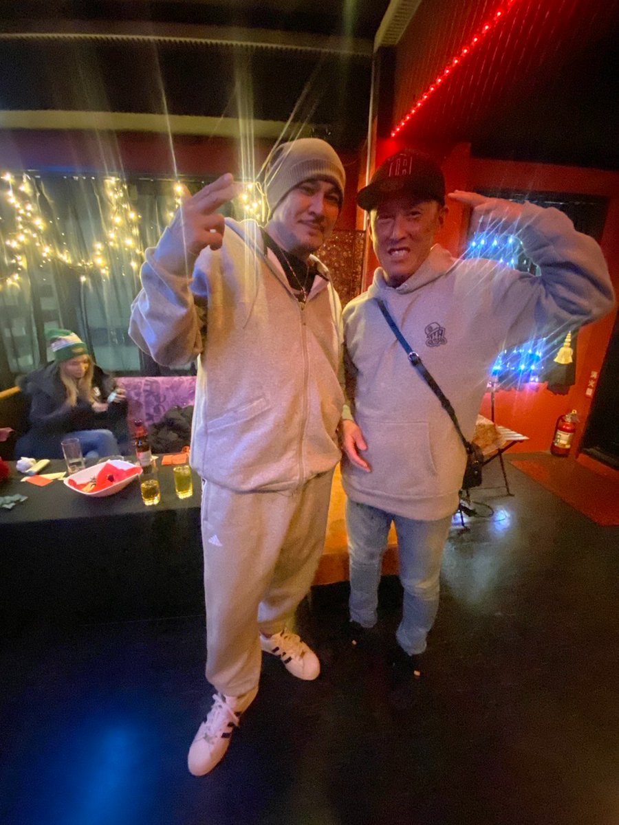 GDXakaSHU's tweet photo. 池袋Bar WESTSIDE🎵🍻新年早々 皆さんありがとう🍺 今年もヨロシク　気軽に1杯来て下さいね 美味しいカレー🍛も有ります お酒飲めない方も是非😁　池袋と言えば　WESTSIDEでしょ🔥 https://t.co/AD9srhc60u