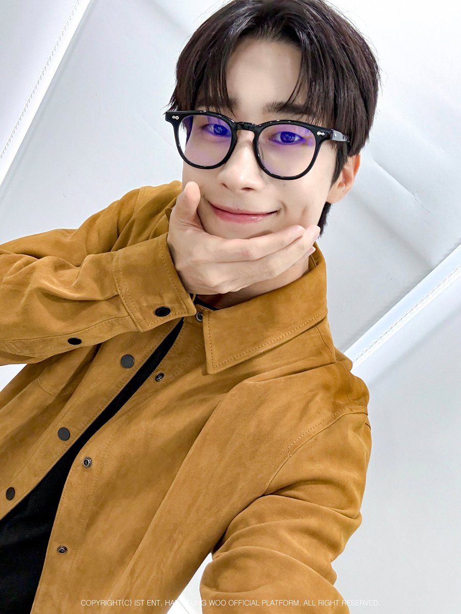 swoovely's tweet photo. handsome cutie 🤎 https://t.co/ulxtzfTdFU