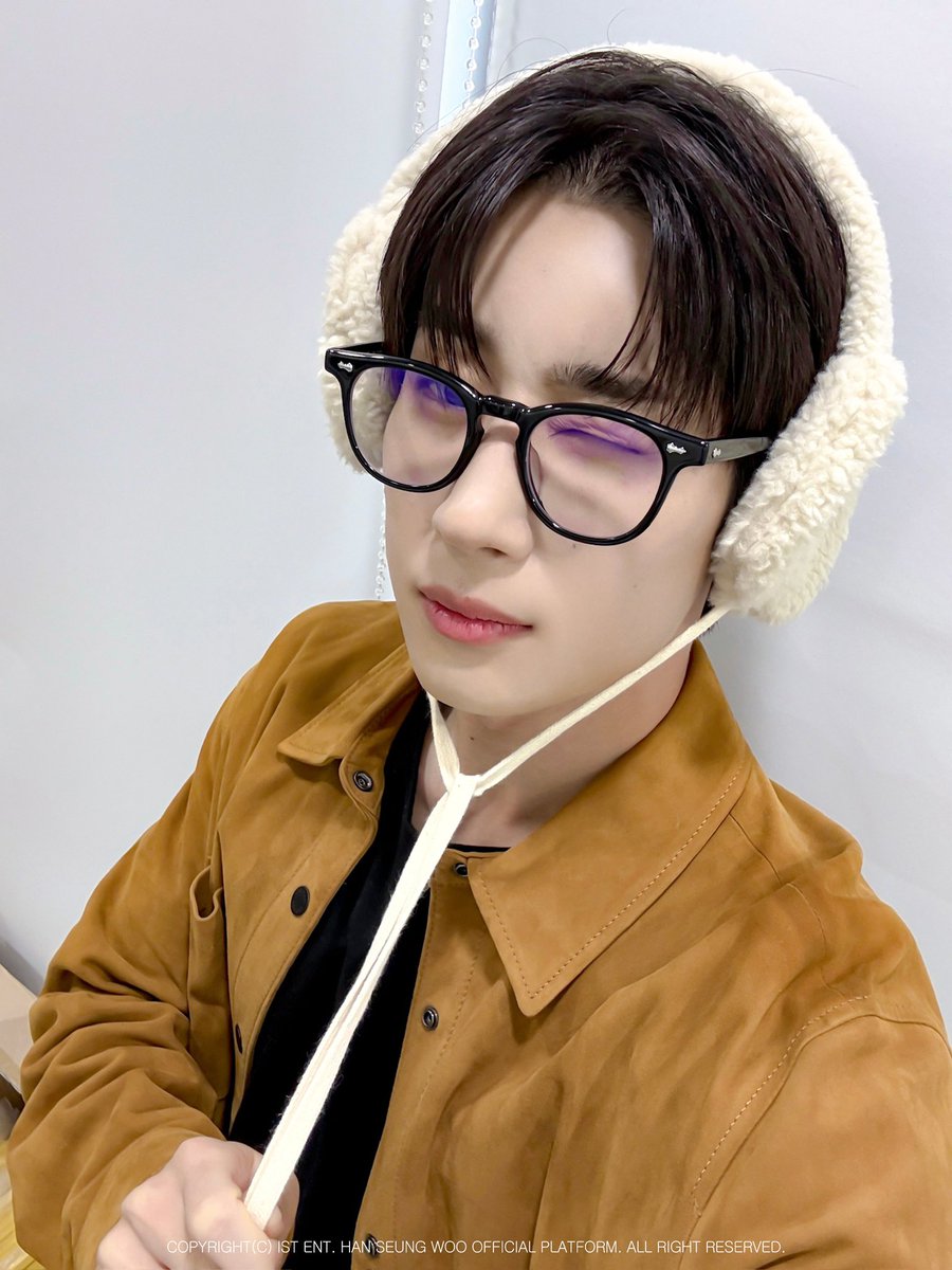 swoovely's tweet photo. handsome cutie 🤎 https://t.co/ulxtzfTdFU