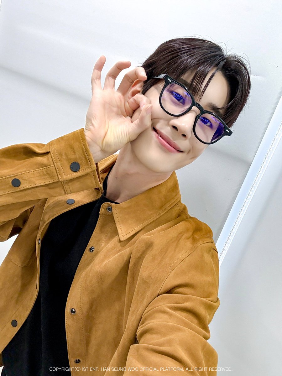 swoovely's tweet photo. handsome cutie 🤎 https://t.co/ulxtzfTdFU