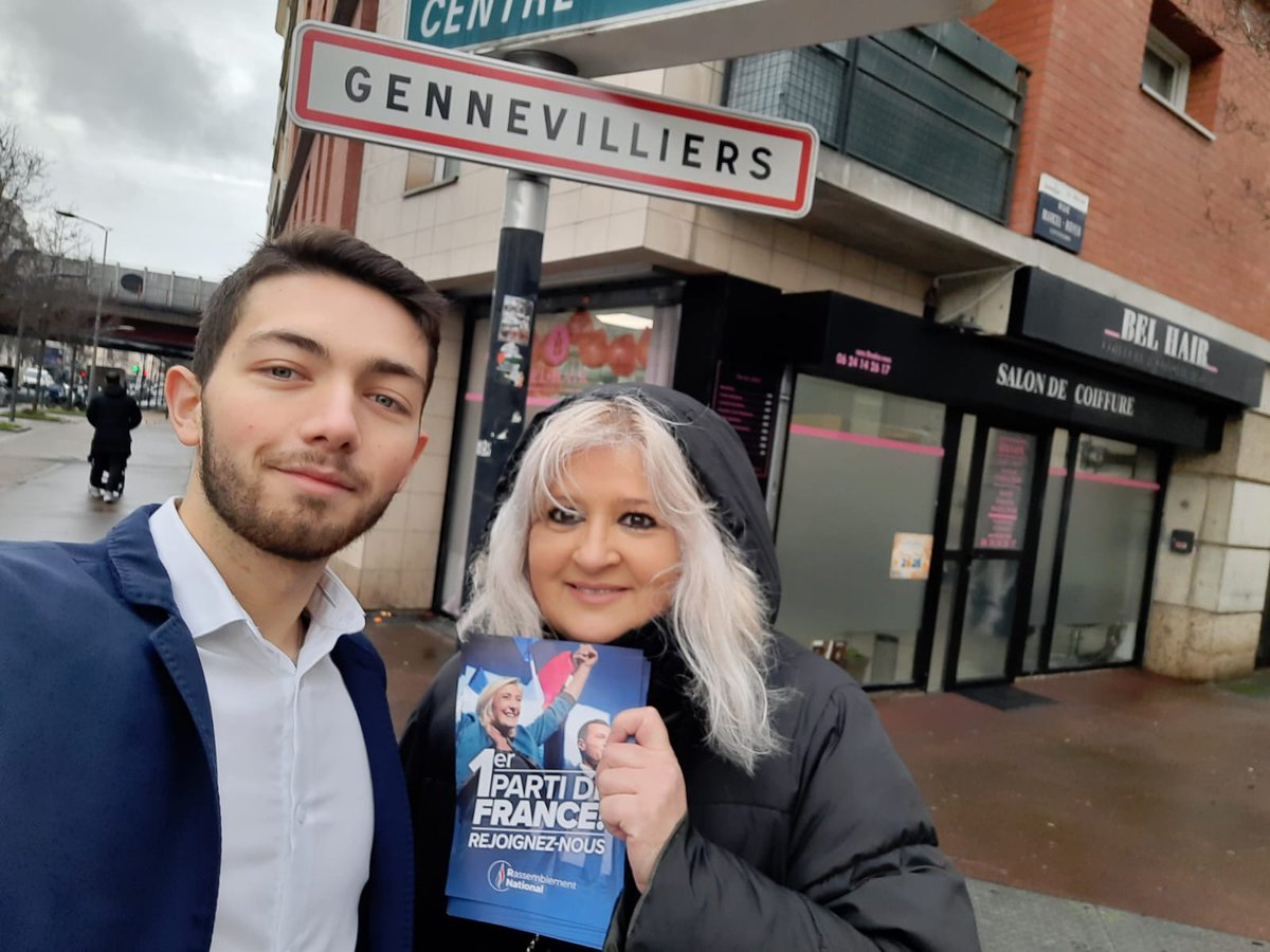 GouraudTheo's tweet photo. Aujourd'hui, le @RNJ_92 et le @RNational_92 étaient présent avec @IsabelleRN92 et @renauddmRN92 pour le premier boitage de l'année à #Gennevilliers. 

Toujours dans la joie et la bonne humeur jusqu'à la victoire ❤️💪🇨🇵

#RassemblementNational #RNJ #RN #Boitage #Gennevilliers https://t.co/OW14iCy0XB