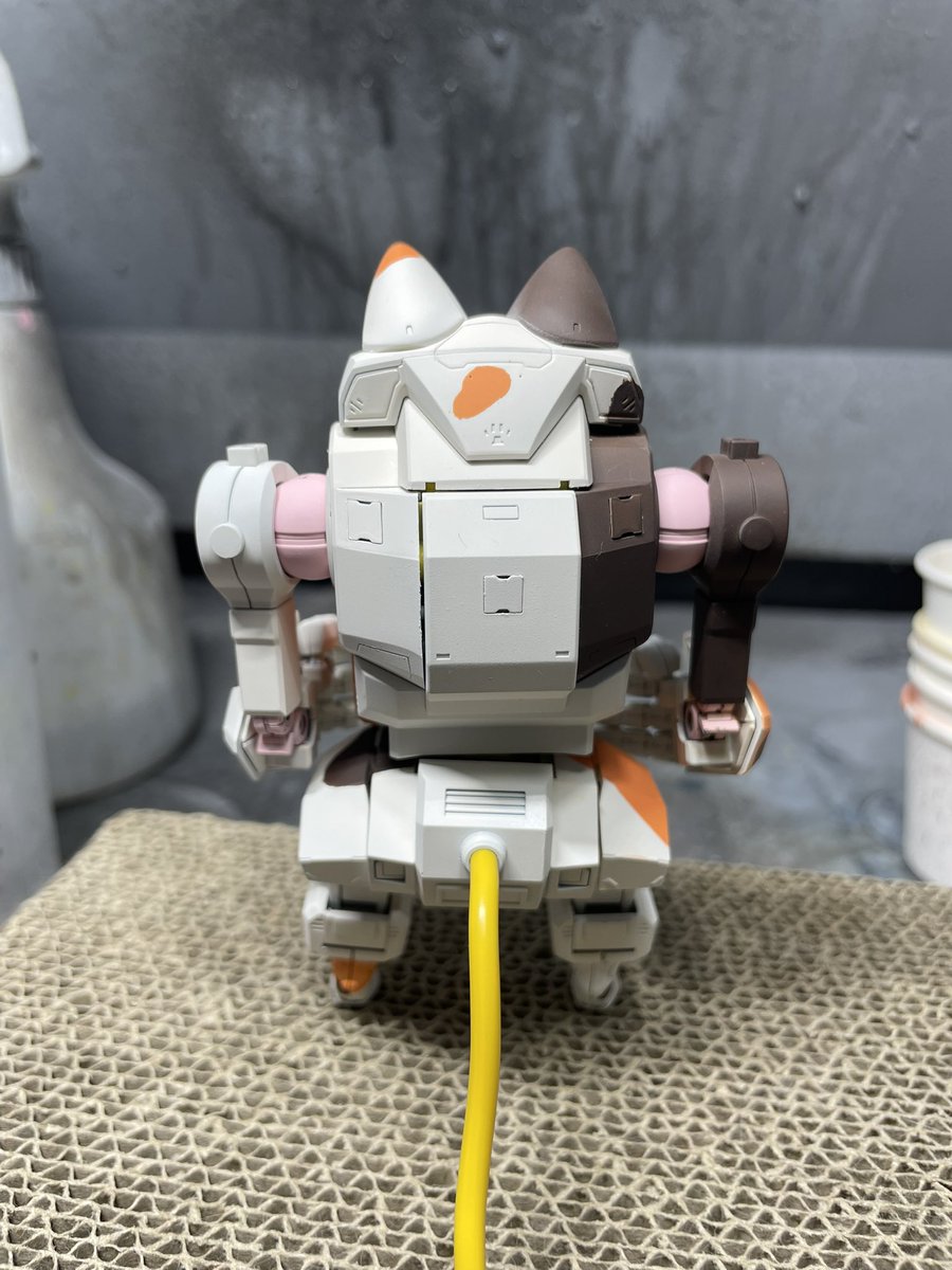 amnt_mk's tweet photo. 三毛猫なっちん

陸上自衛隊07式-III型戦車 なっちん［EX Ver.］

#プラモ　#コトブキヤ https://t.co/0C1b4vsTj2