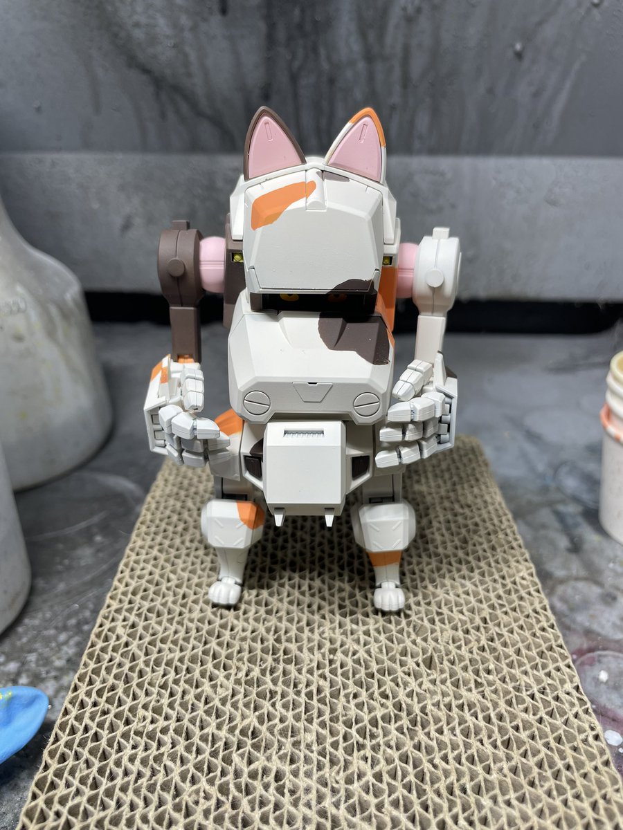 amnt_mk's tweet photo. 三毛猫なっちん

陸上自衛隊07式-III型戦車 なっちん［EX Ver.］

#プラモ　#コトブキヤ https://t.co/0C1b4vsTj2